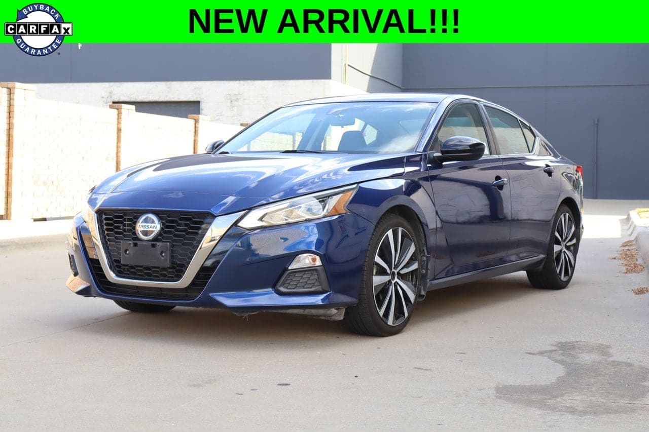 2020 Nissan Altima 2.5 SR — photo 1 of 28
