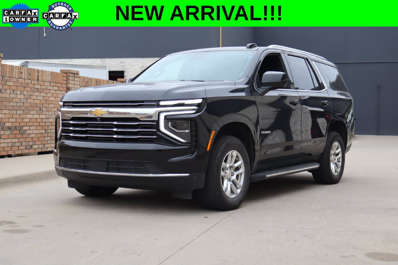 2025 Chevrolet Tahoe LT — photo 1 of 32