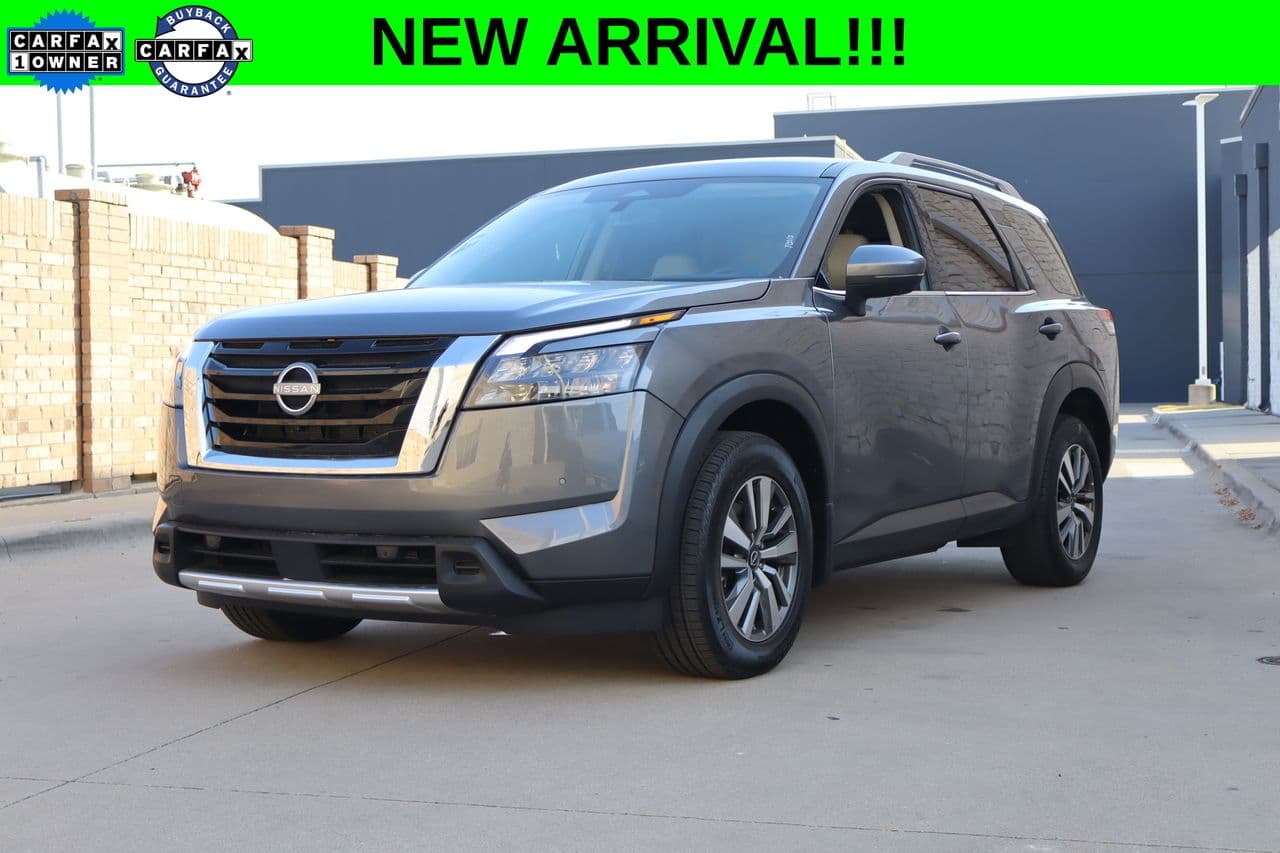 2025 Nissan Pathfinder SL w/Nav — photo 1 of 31