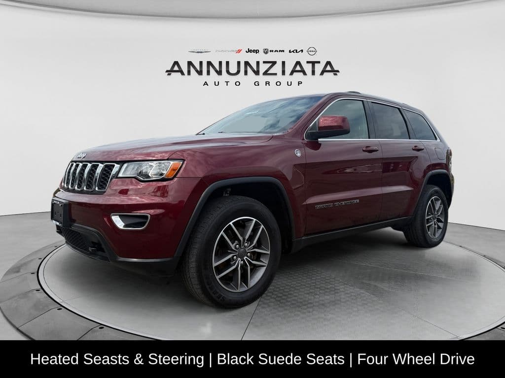 2020 Jeep Grand Cherokee Laredo — photo 1 of 31