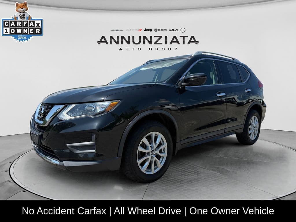 2017 Nissan Rogue SV — photo 1 of 31