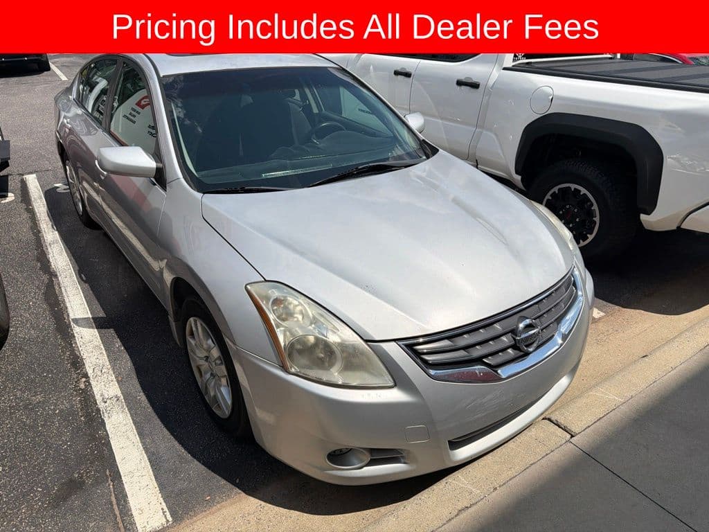 2012 Nissan Altima 2.5 S — photo 1 of 10