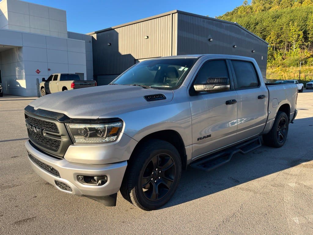 2024 RAM 1500 Base — photo 1 of 12