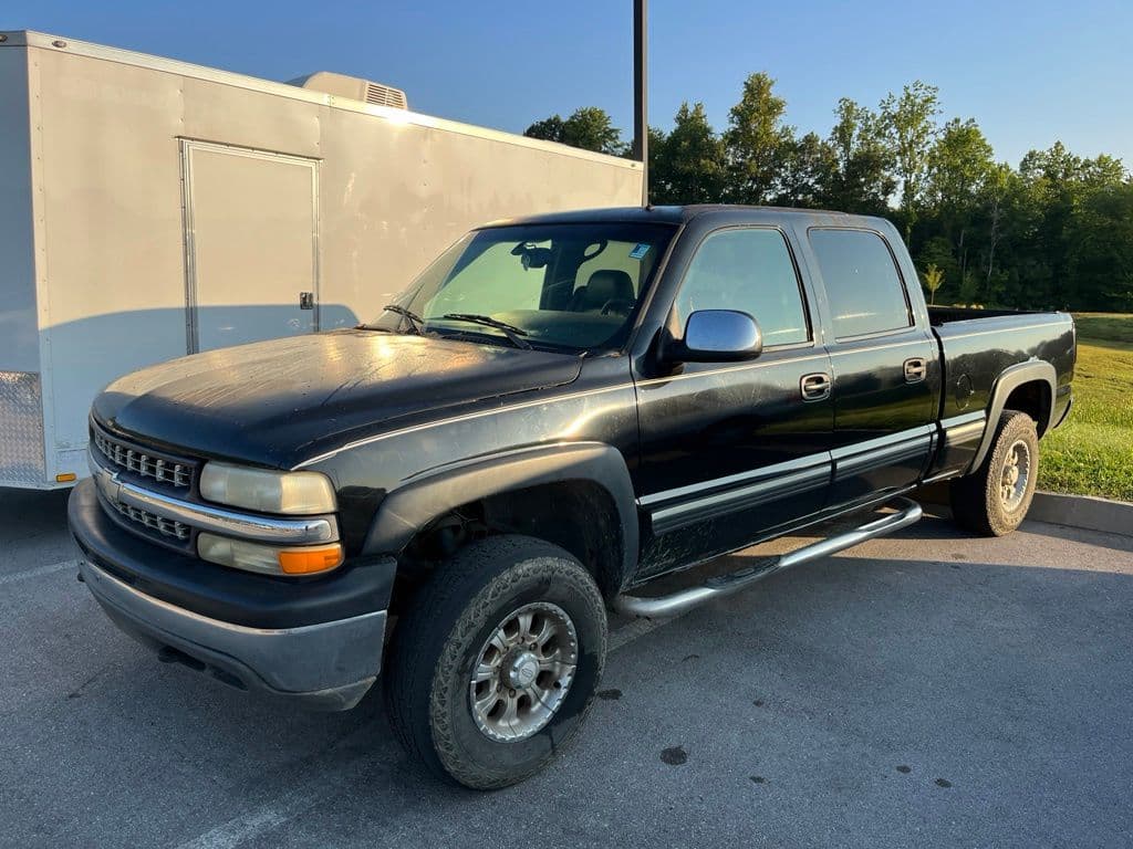 2001 Chevrolet Silverado 1500HD LT — photo 1 of 5