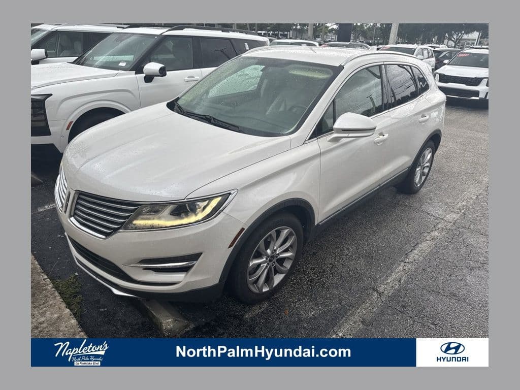2015 Lincoln MKC Base — photo 1 of 23