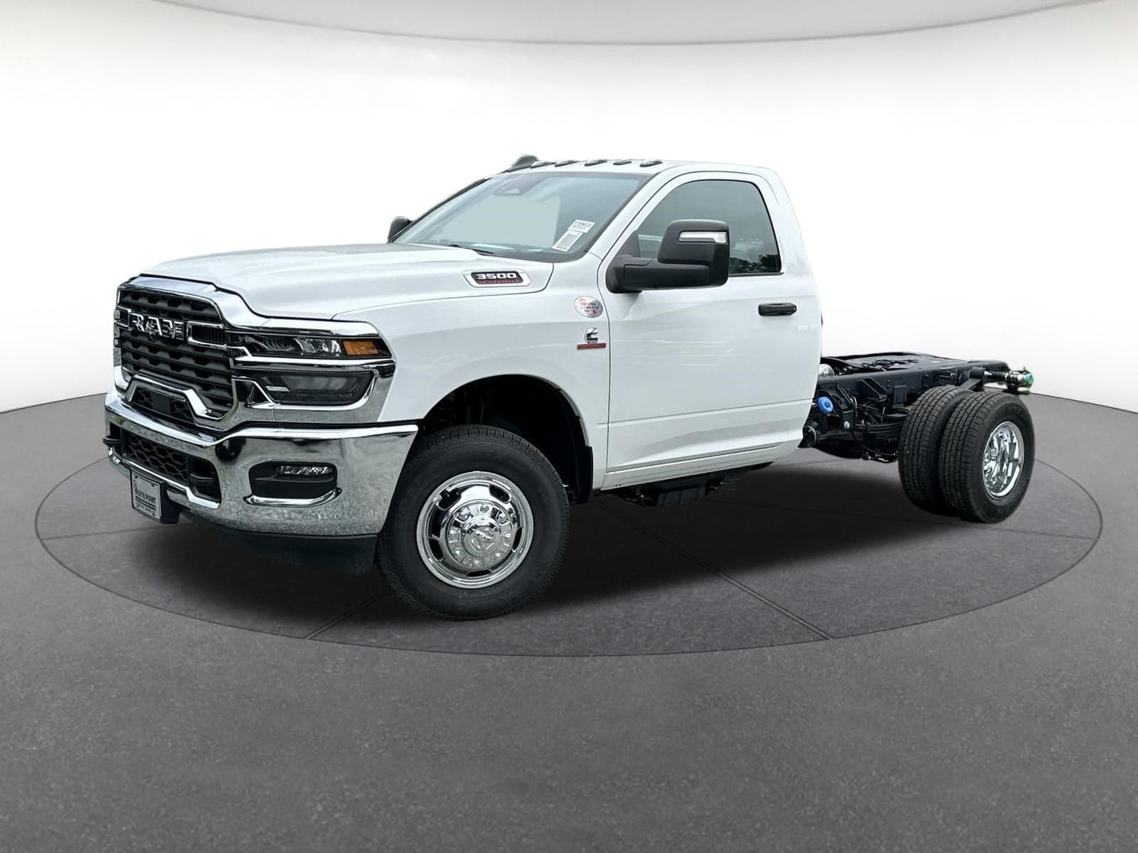 2026 RAM 3500 TRADESMAN CHASSIS REGULAR CAB 4X4 60' CA — photo 1 of 36