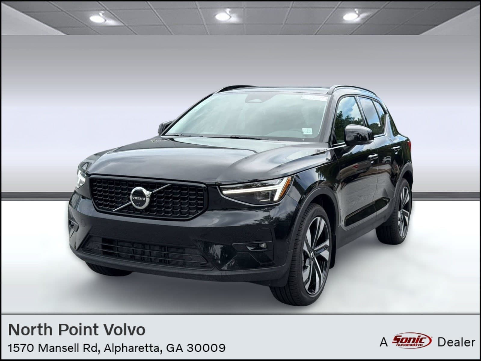 2026 Volvo XC40 B5 Plus — photo 1 of 31