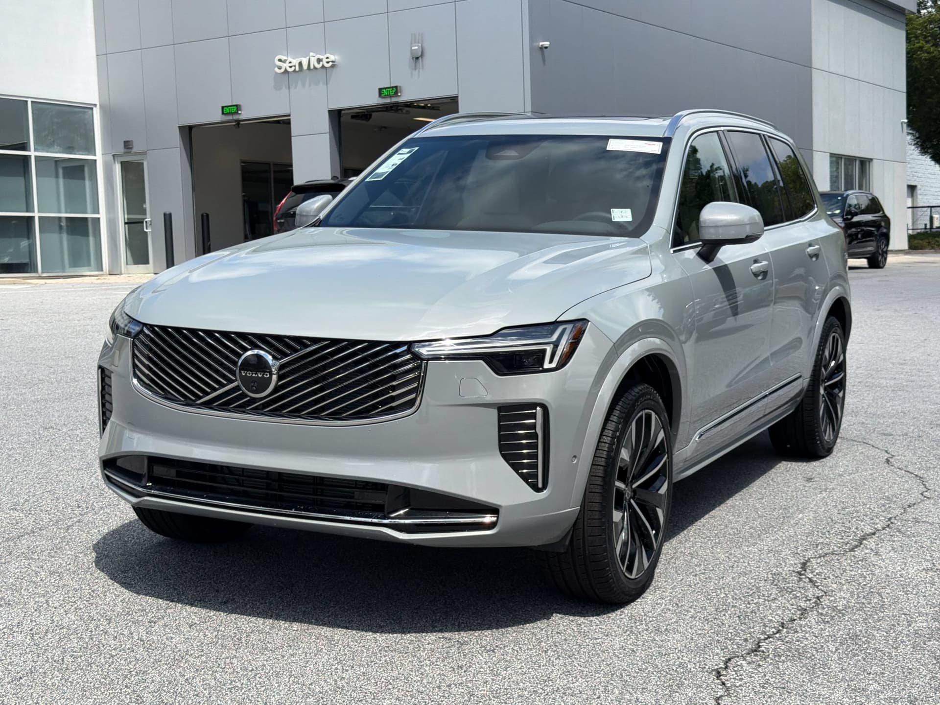2026 Volvo XC90 B6 Plus 7-Seater — photo 1 of 31