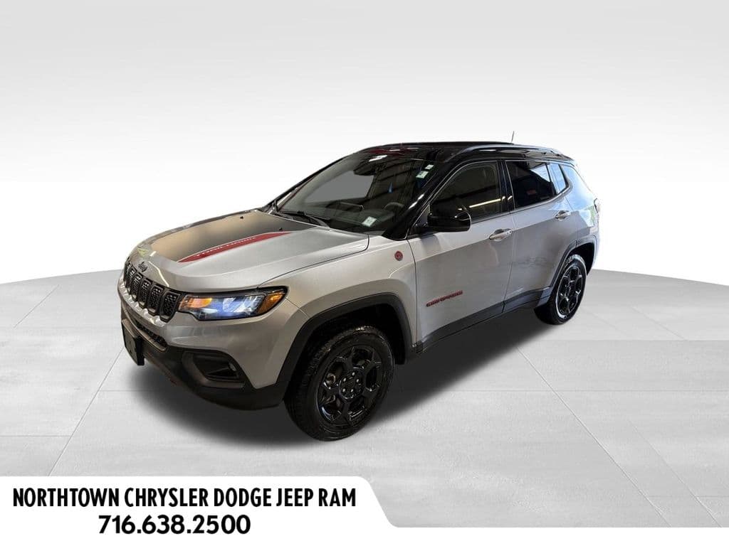 2023 Jeep Compass Trailhawk — photo 1 of 44