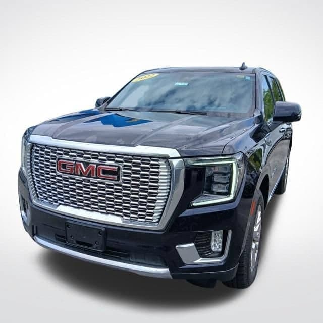 2022 GMC Yukon Denali — photo 1 of 10