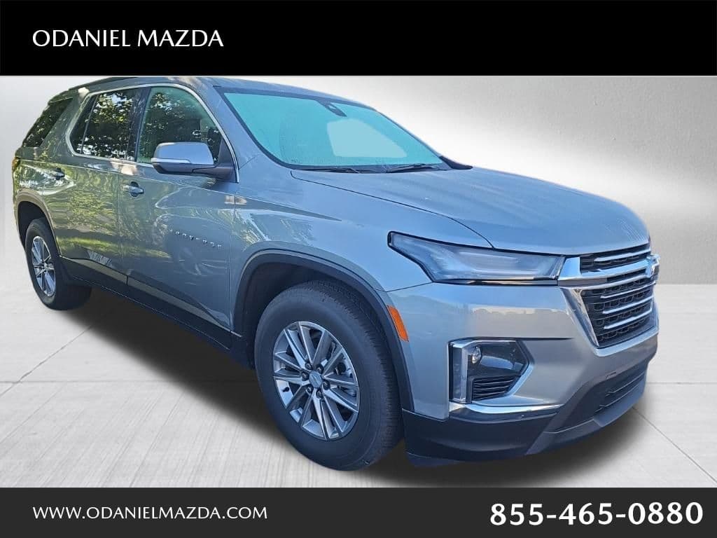 2023 Chevrolet Traverse LT — photo 1 of 2