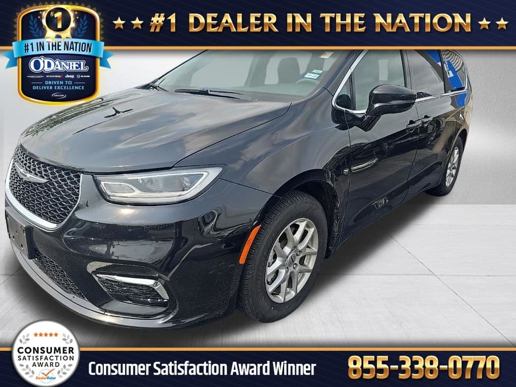 2025 Chrysler Pacifica Select — photo 1 of 7