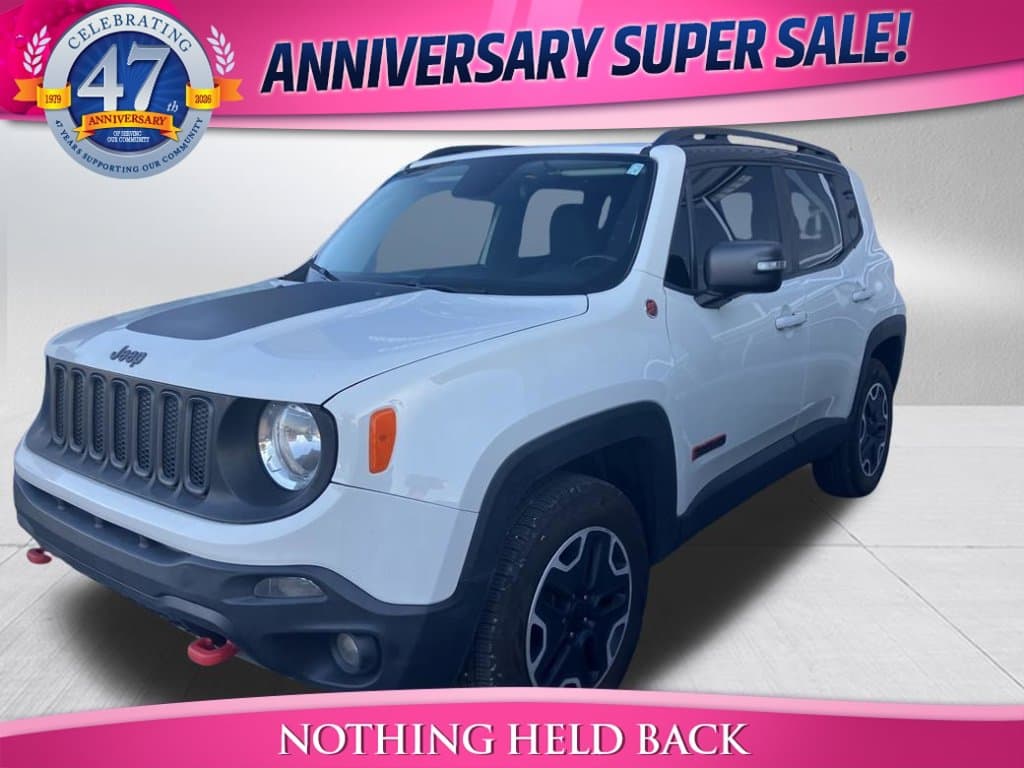 2017 Jeep Renegade Trailhawk — photo 1 of 4