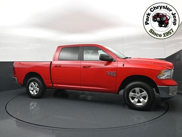 2021 RAM 1500 Classic SLT — photo 1 of 31