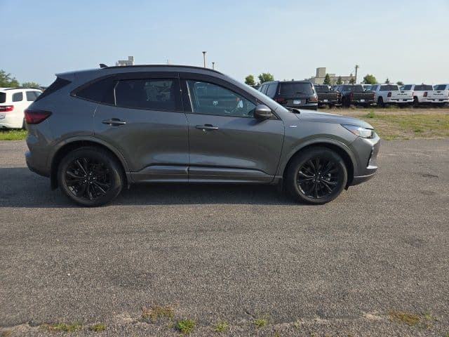 2023 Ford Escape ST-Line Elite — photo 1 of 21