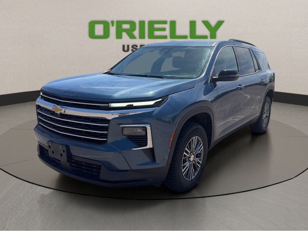 2025 Chevrolet Traverse LT — photo 1 of 21
