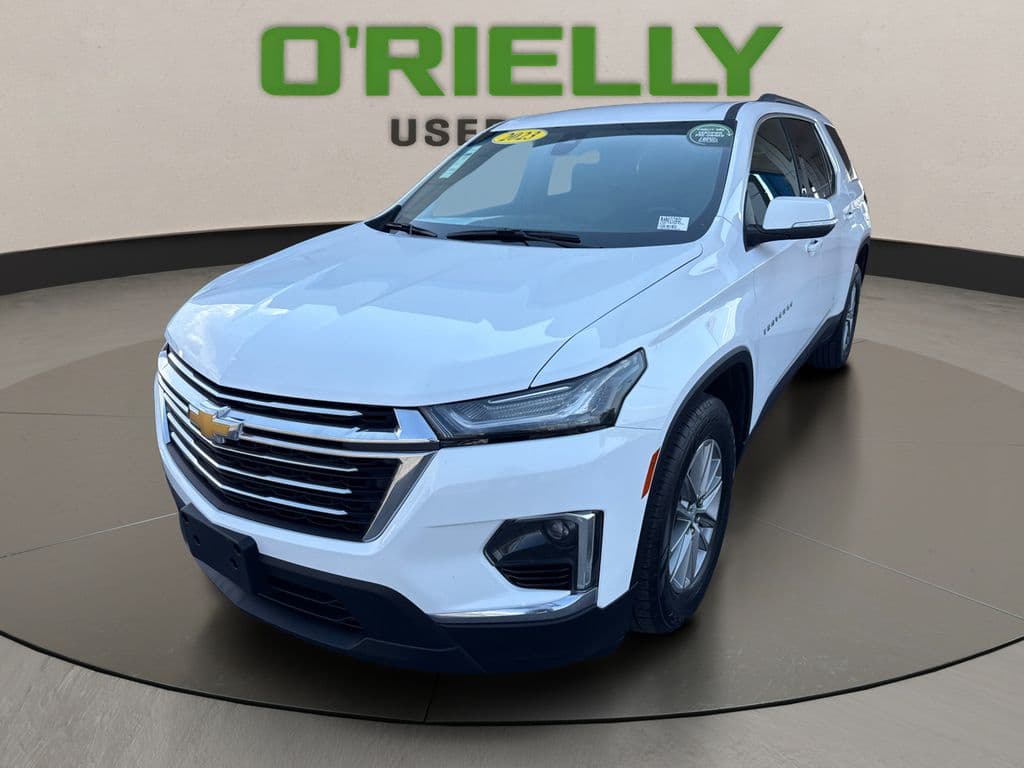 2023 Chevrolet Traverse LT Cloth — photo 1 of 37