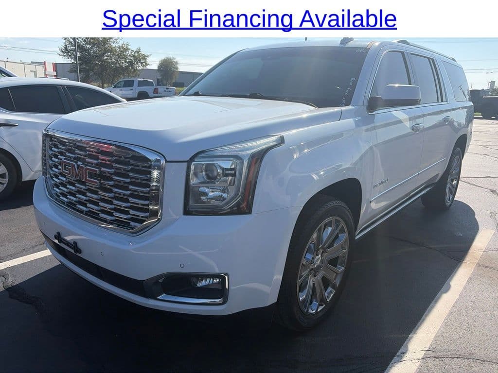 2018 GMC Yukon XL Denali — photo 1 of 36
