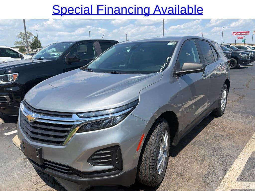 2024 Chevrolet Equinox LS — photo 1 of 23