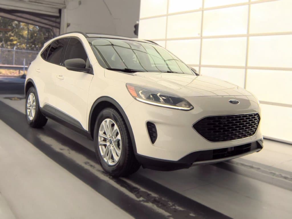 2022 Ford Escape SE — photo 1 of 7