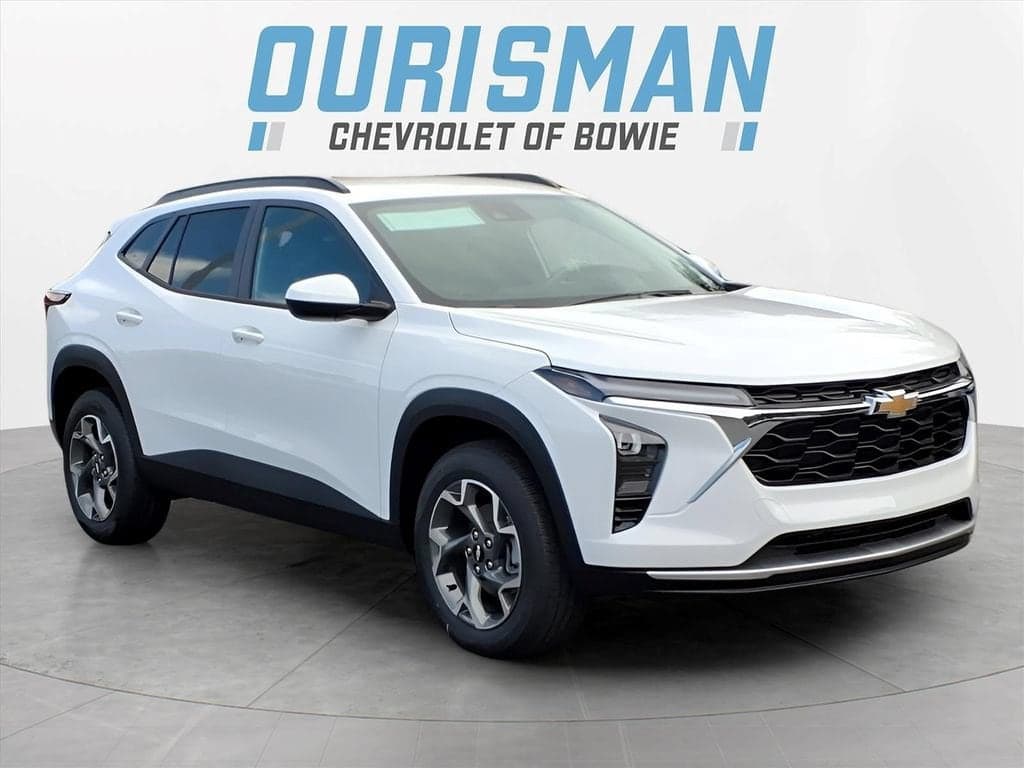 2026 Chevrolet Trax LT — photo 1 of 32