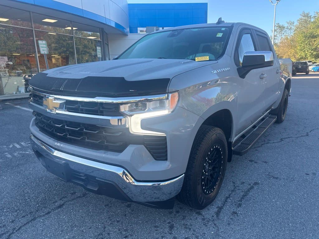 2024 Chevrolet Silverado 1500 LT — photo 1 of 20
