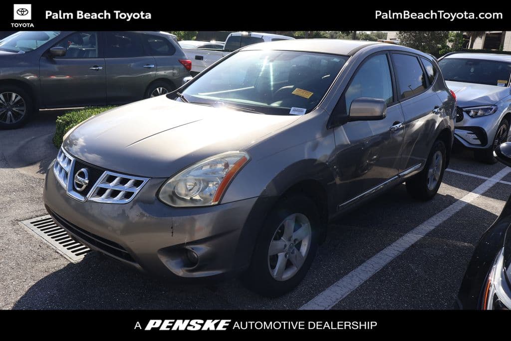 2013 Nissan Rogue S — photo 1 of 7