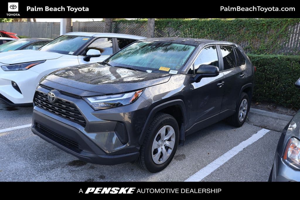 2025 Toyota RAV4 LE — photo 1 of 8