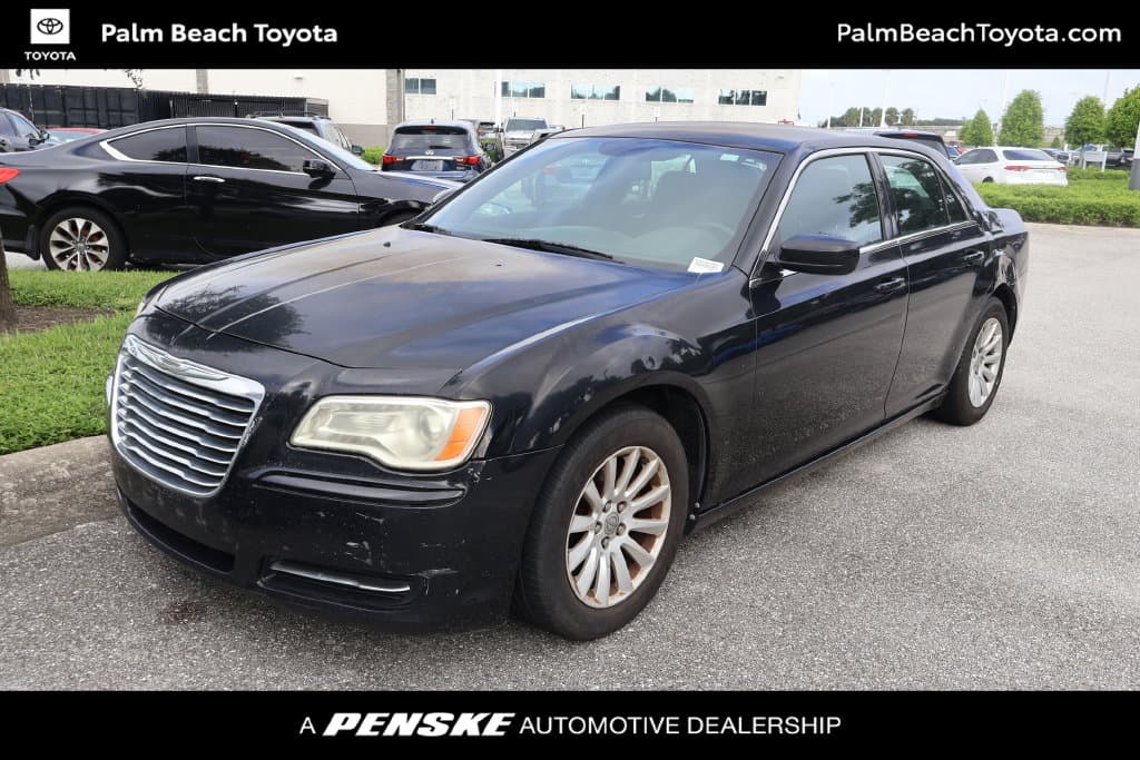 2012 Chrysler 300 Base — photo 1 of 6