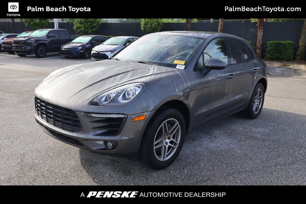 2018 Porsche Macan Base — photo 1 of 8
