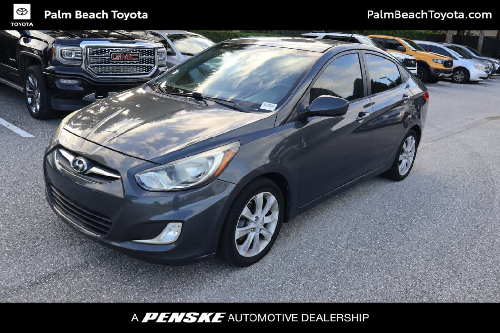 2012 Hyundai Accent GLS — photo 1 of 8