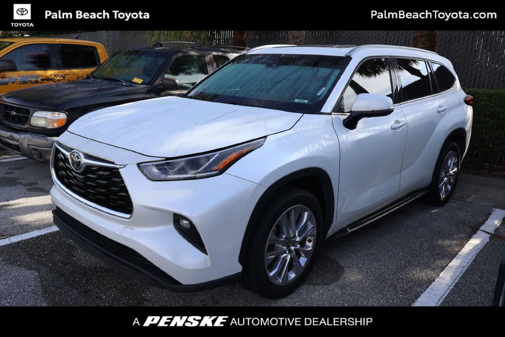 2023 Toyota Highlander Limited — photo 1 of 7