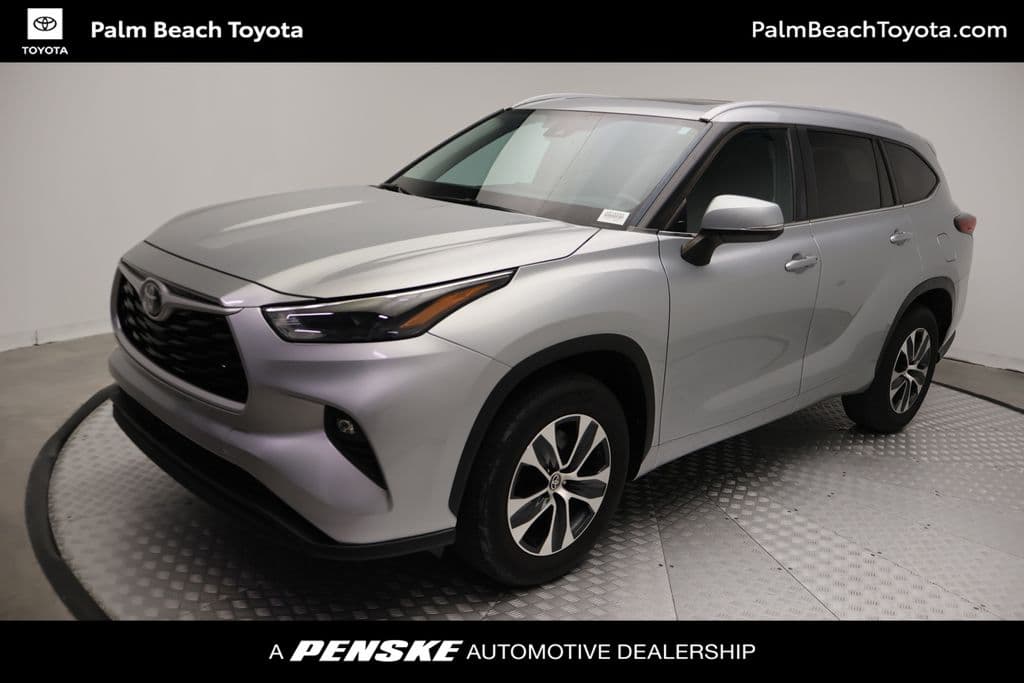 2023 Toyota Highlander XLE — photo 1 of 25