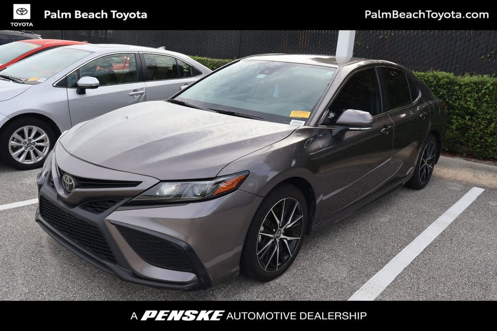 2024 Toyota Camry SE — photo 1 of 7