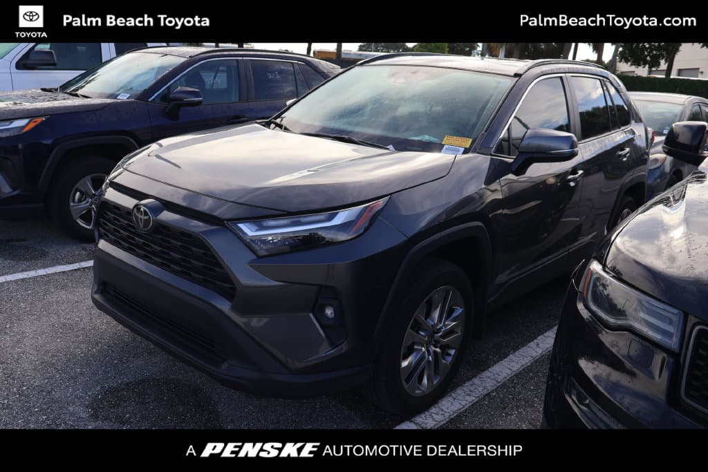 2024 Toyota RAV4 XLE Premium — photo 1 of 8