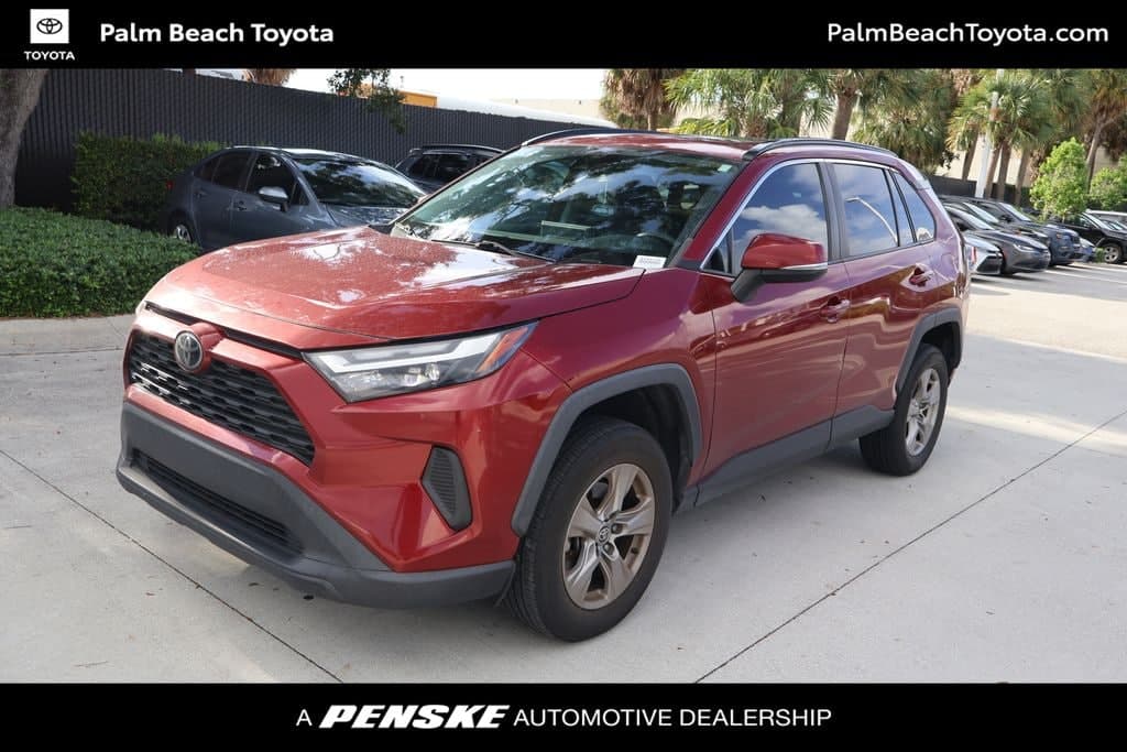2023 Toyota RAV4 XLE — photo 1 of 8