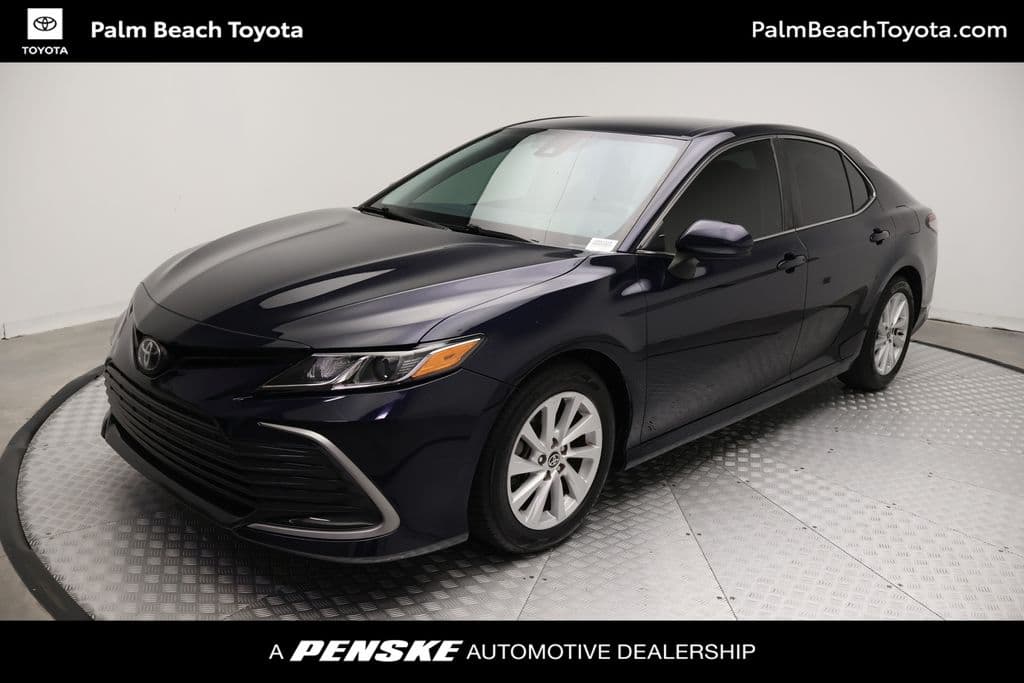 2021 Toyota Camry LE — photo 1 of 25