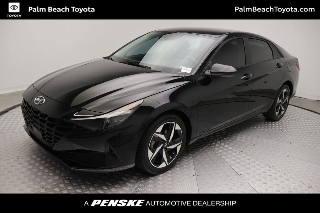 2023 Hyundai Elantra SEL — photo 1 of 25