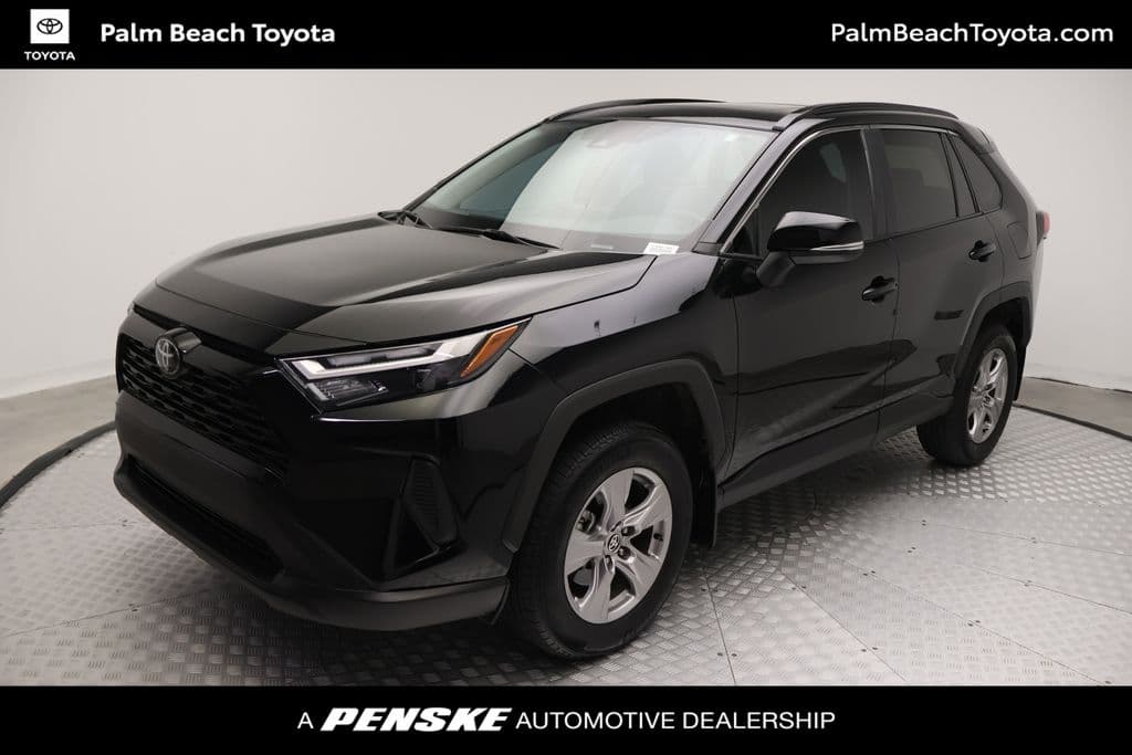 2025 Toyota RAV4 XLE — photo 1 of 25
