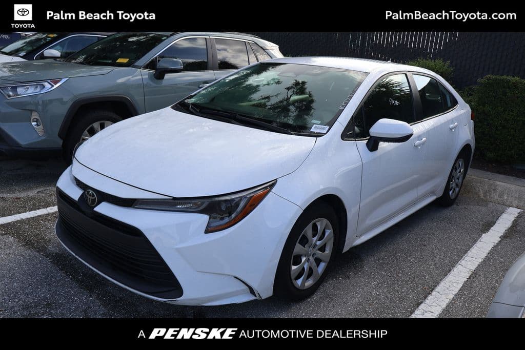 2024 Toyota Corolla LE — photo 1 of 7