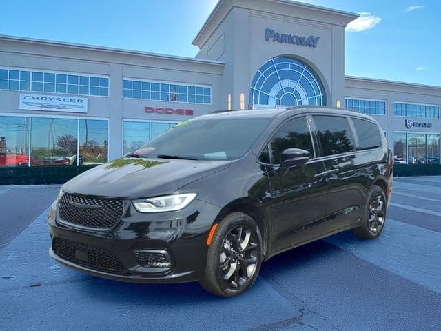 2024 Chrysler Pacifica Limited — photo 1 of 21