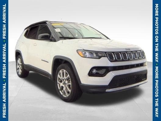 2025 Jeep Compass Limited — photo 1 of 10