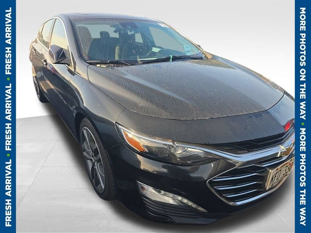 2023 Chevrolet Malibu LT — photo 1 of 9