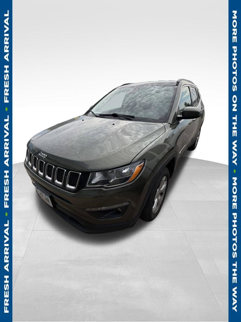 2018 Jeep Compass Latitude — photo 1 of 6