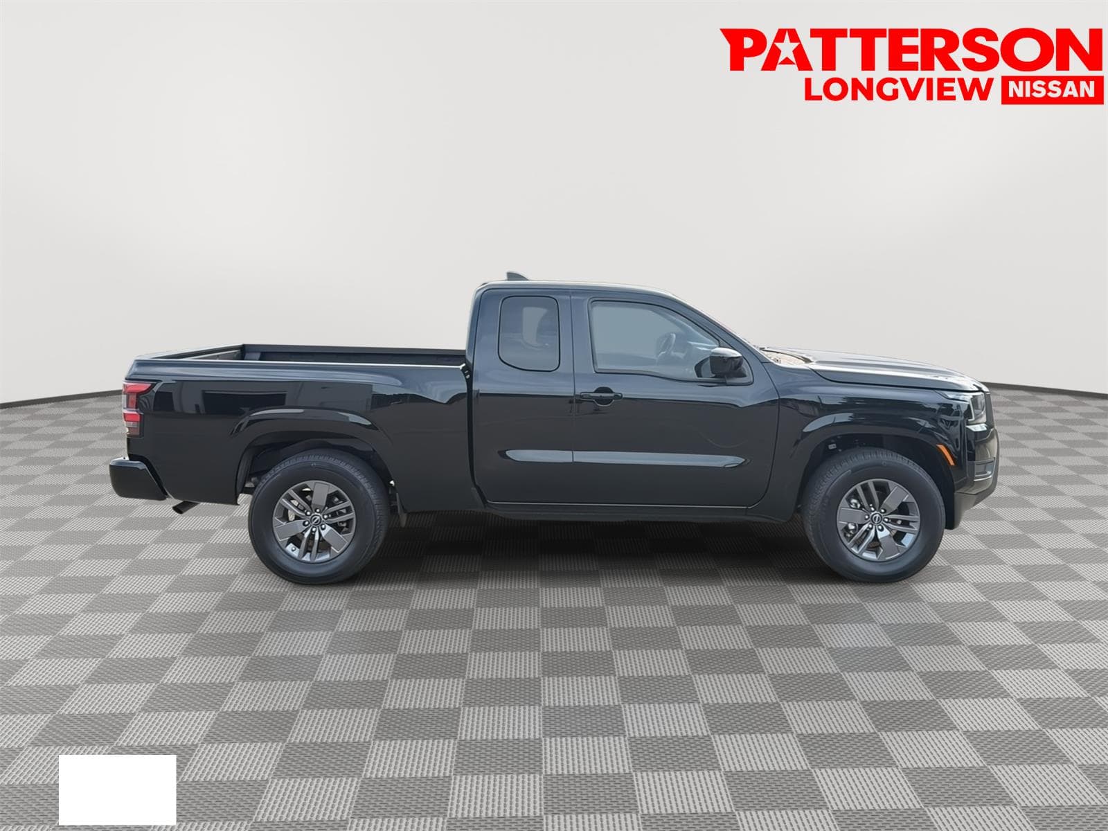 2025 Nissan Frontier SV — photo 1 of 21