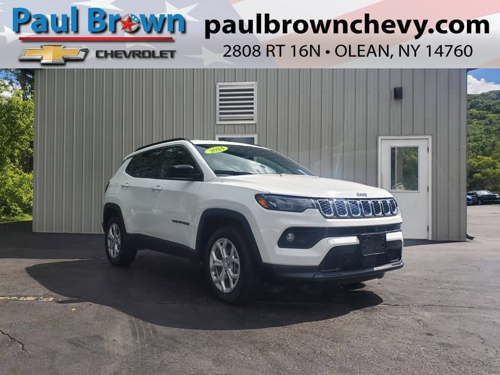 2024 Jeep Compass Latitude — photo 1 of 46