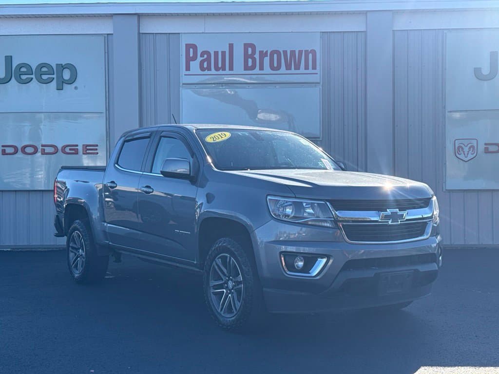 2019 Chevrolet Colorado Base — photo 1 of 46