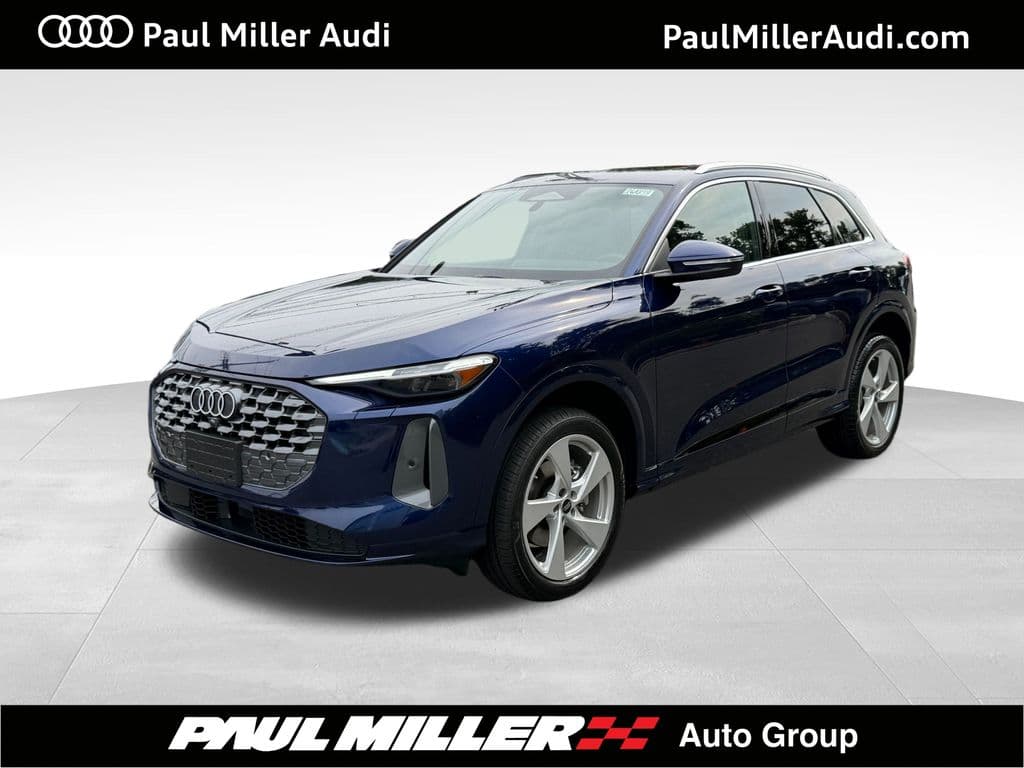 2026 Audi Q5 2.0T Premium — photo 1 of 38