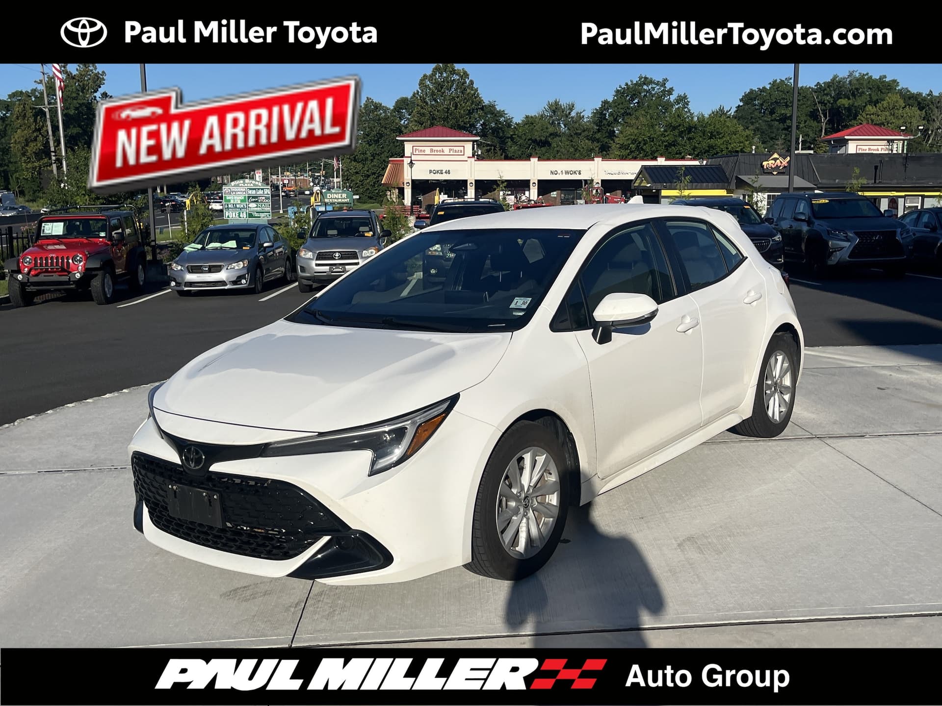 2025 Toyota Corolla Hatchback SE — photo 1 of 6