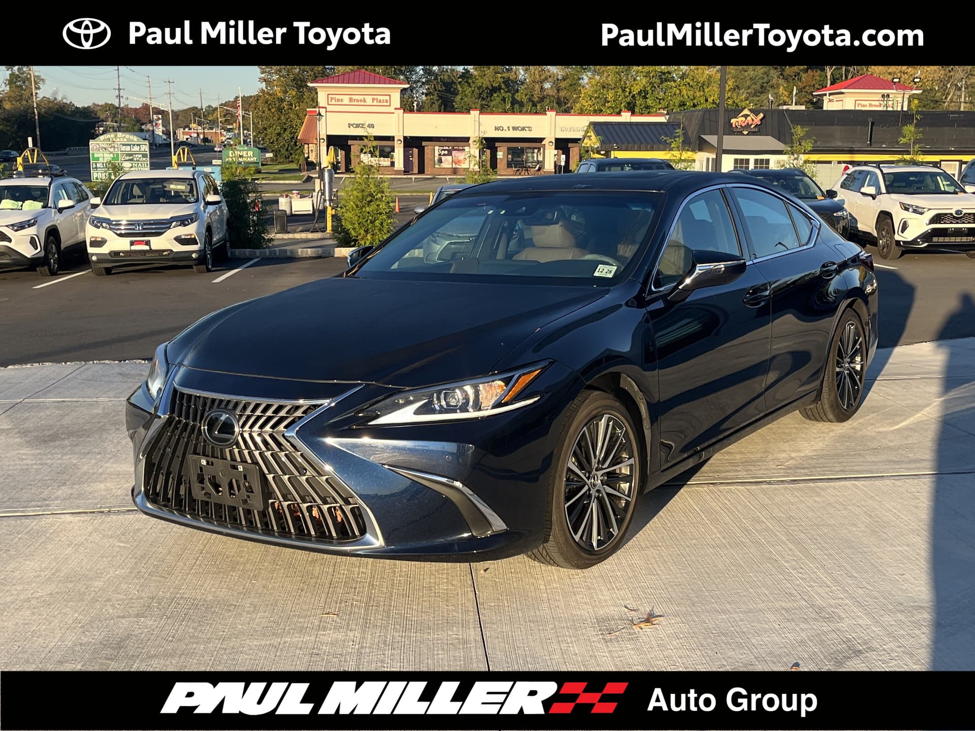 2024 Lexus ES ES 350 — photo 1 of 4